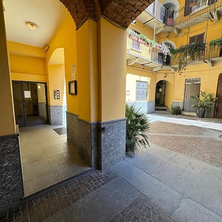 Cozy Tiny Apartment In Milan Exterior photo