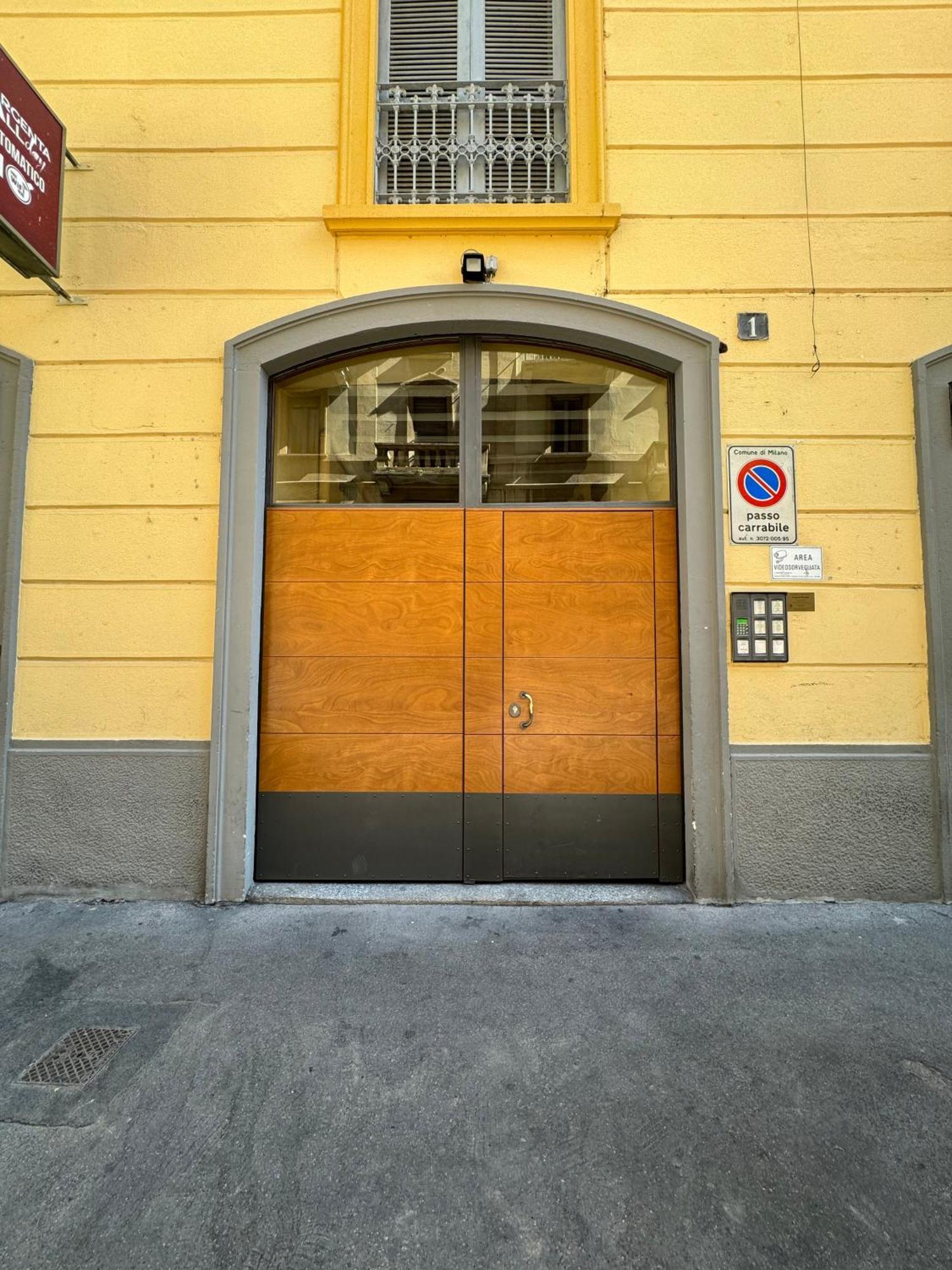 Cozy Tiny Apartment In Milan Exterior photo